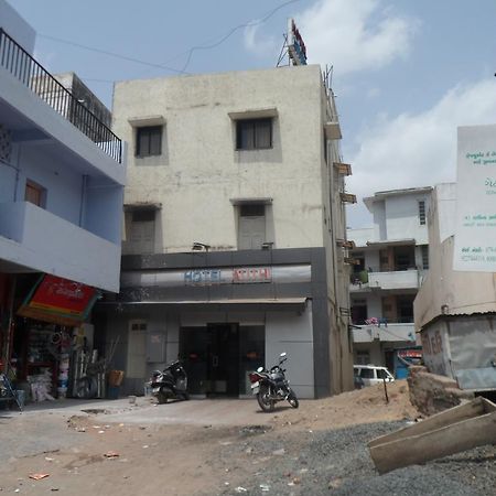 Hotel Atithi Ahmedabad Exterior photo